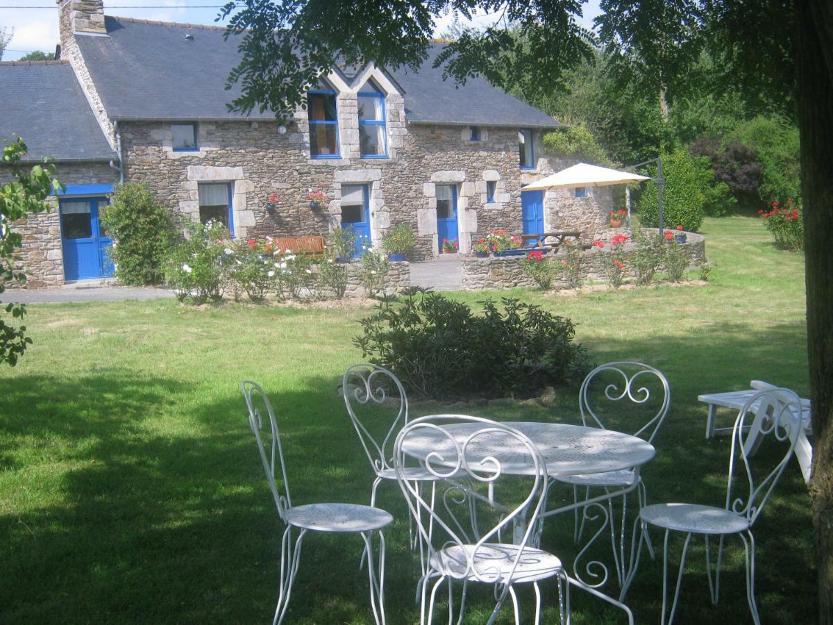 Hotel La Touche D'En Bas Plouguenast Exteriér fotografie